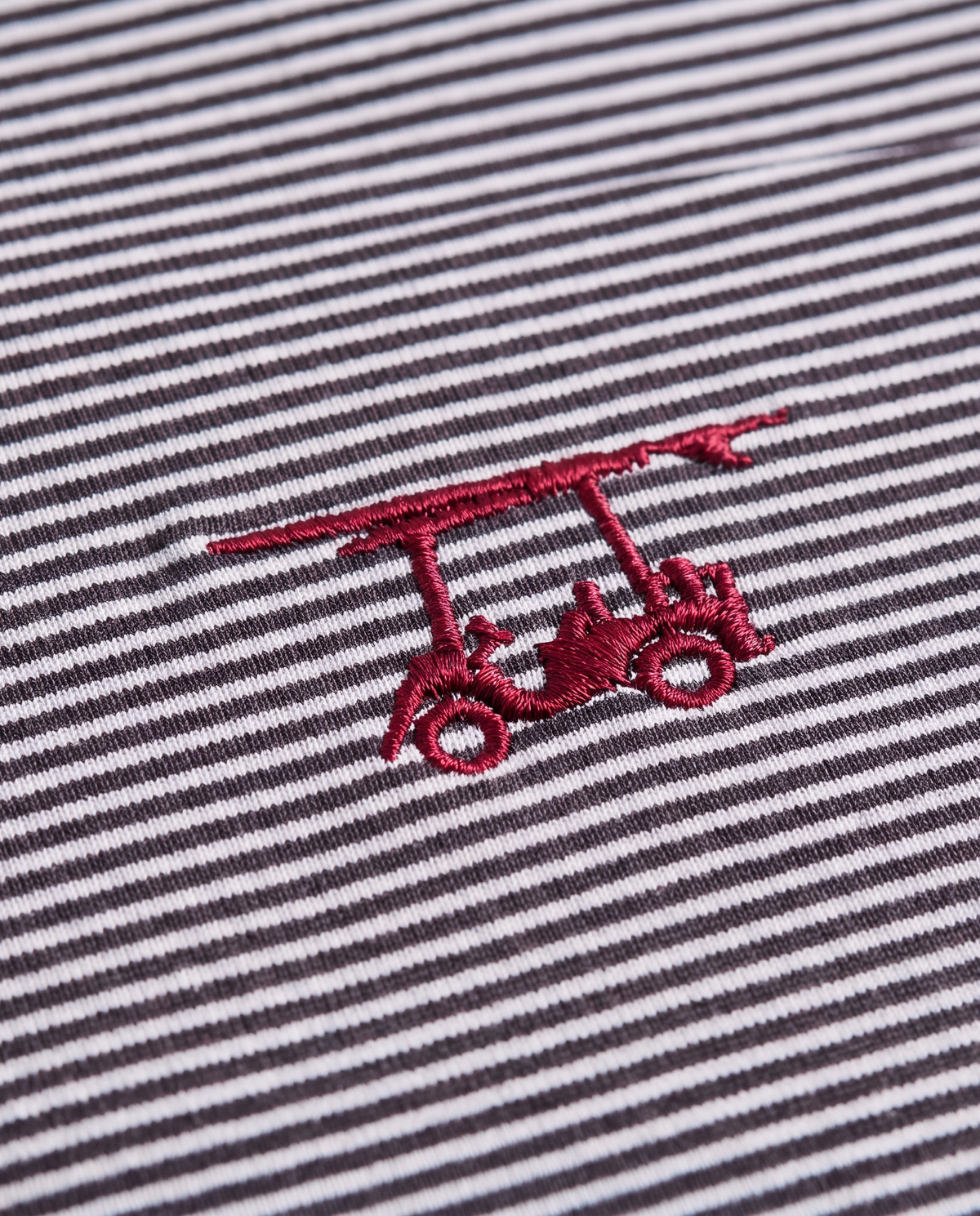 Albatross Polo Heather Black/White Microstripe logo detail